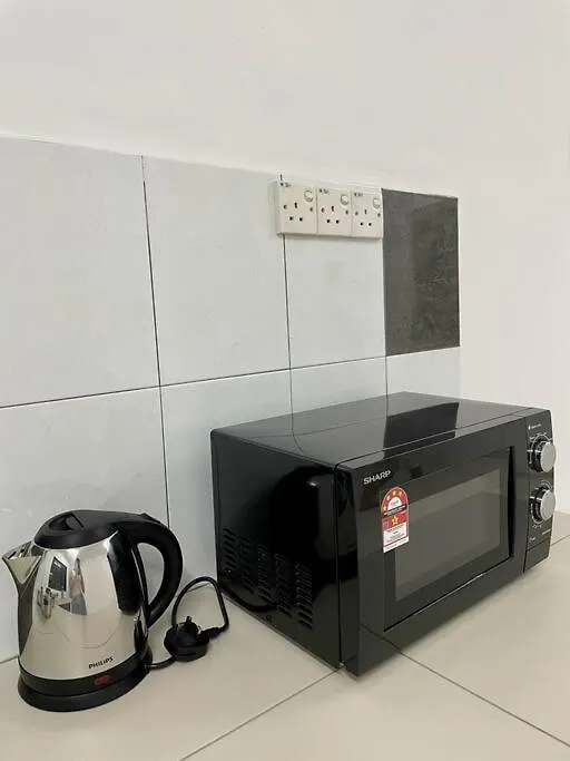 Ipoh Guest House 8-9 Pax Apartment