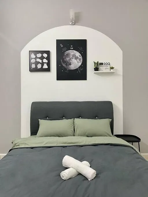 Ipoh Guest House 8-9 Pax Apartment