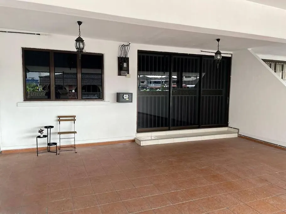 Apartment Ipoh Guest House 8-9 Pax